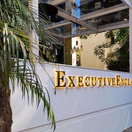 Hotel Executive Enclave à Bombay Extérieur photo